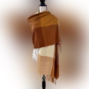 100% Peruvian Alpaca Shawl